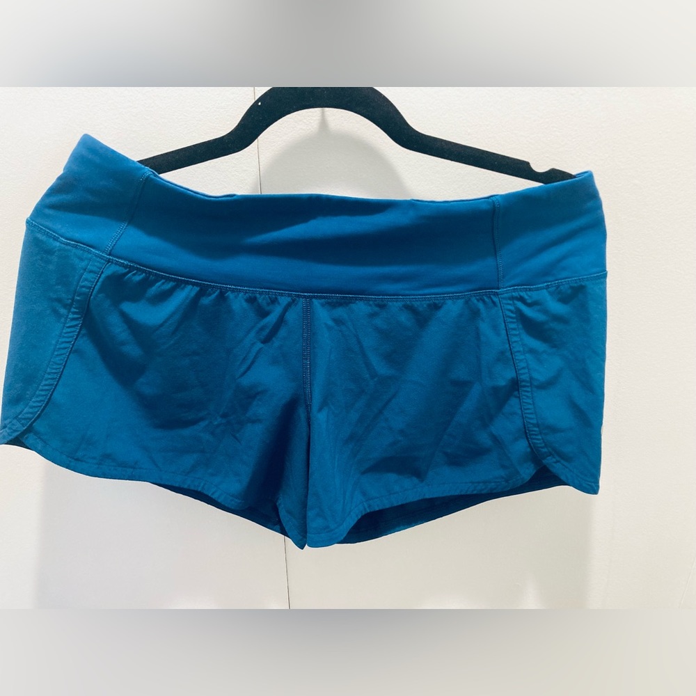 EUC Lululemon size 8 Run Times 4” inseam shorts